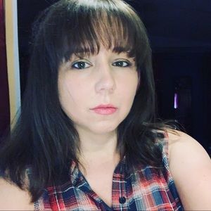 Meet your Posher, Eva